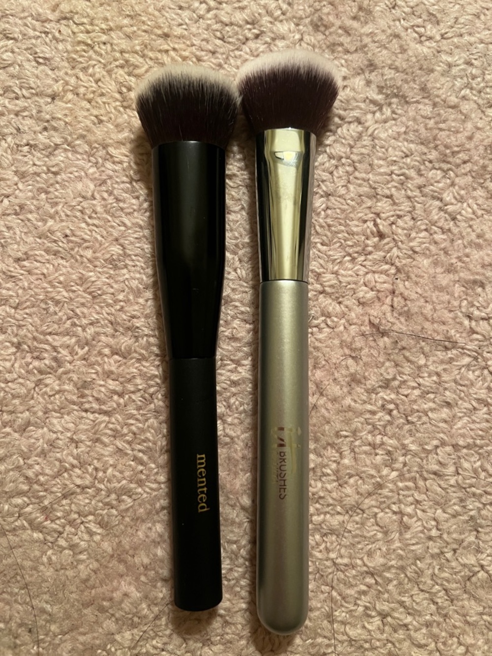 It Cosmetics & Mented Foundation Brushes (Set of 2)